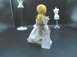 kh white dress a